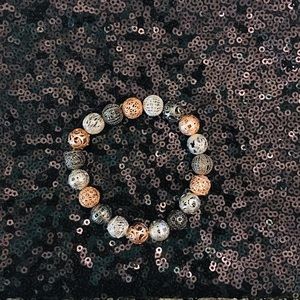 Silver Rose Black Beads Stretch Bracelet